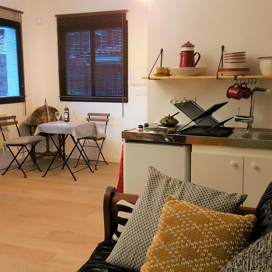 Little House With A Large Roof Garden In The City Center Marselha Exterior foto